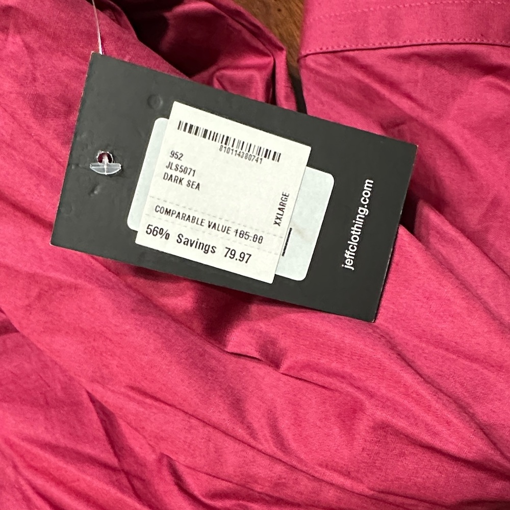 Elegant Maroon Dress Shirt for Men - Picture 6 of 6